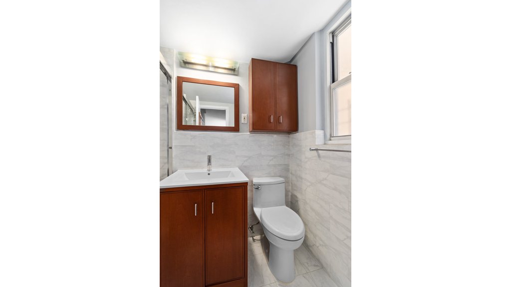 139 East 33rd Street, Unit 9N photo 9