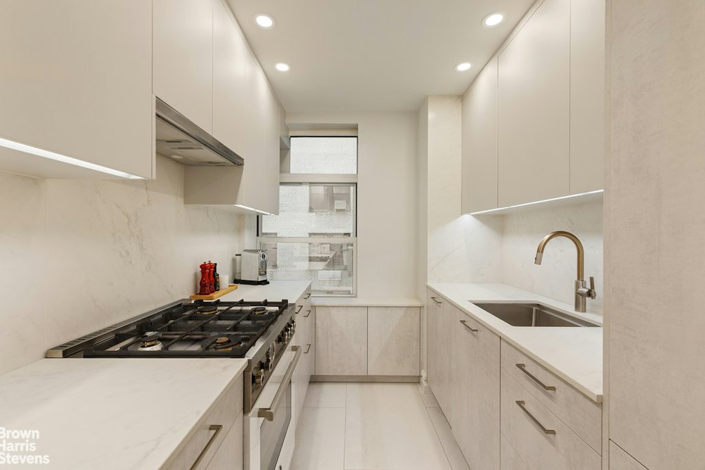 215 East 73rd Street, Unit 5A photo 4