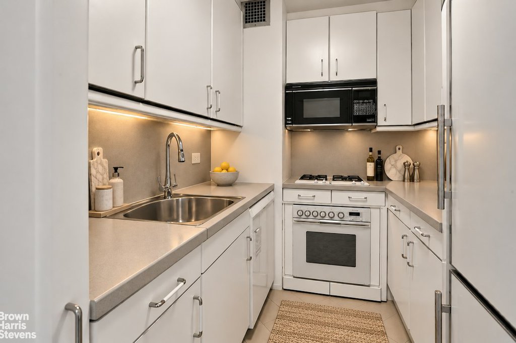 444 East 75th Street, Unit 15B photo 5