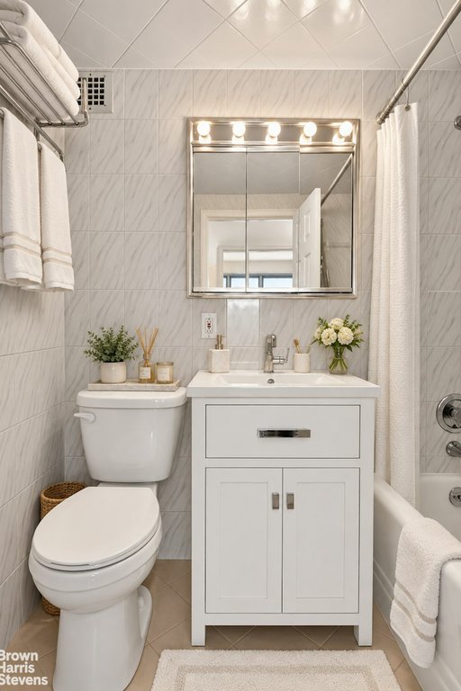 444 East 75th Street, Unit 15B photo 9