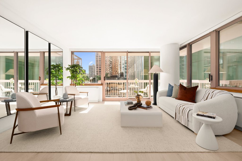 235 East 40th Street, Unit 6C photo 2