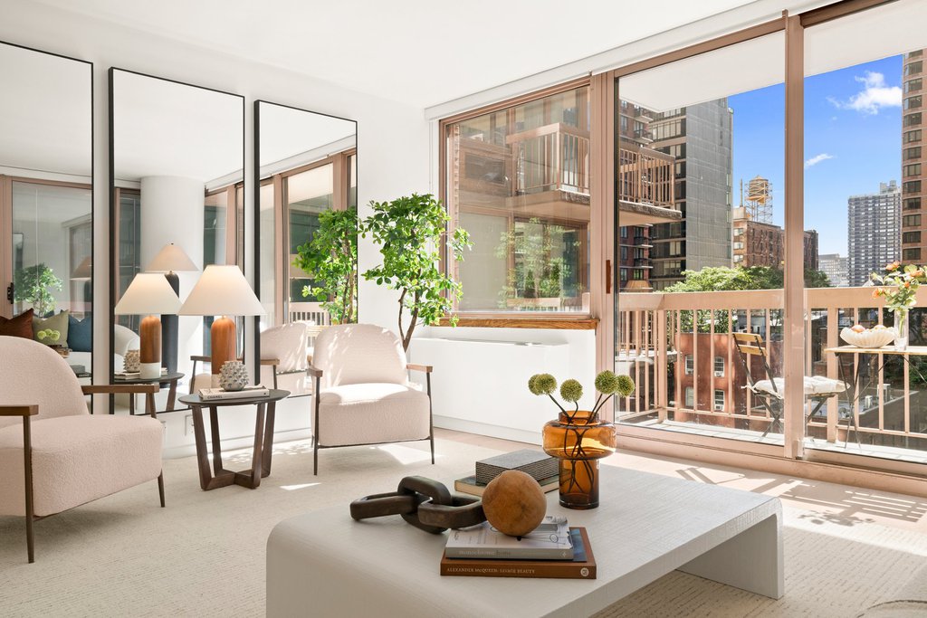 235 East 40th Street, Unit 6C photo 3