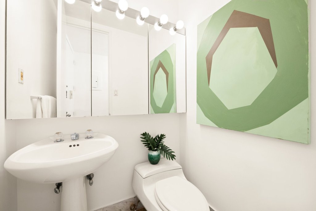 235 East 40th Street, Unit 6C photo 12