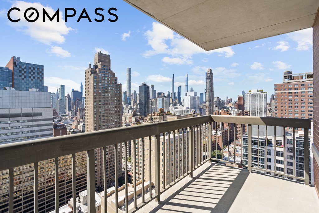 422 East 72nd Street, Unit 28D photo 9