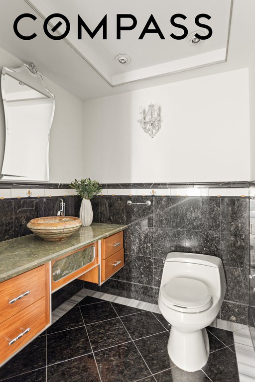 422 East 72nd Street, Unit 28D photo 11