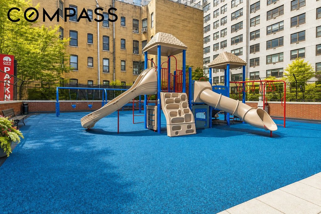 422 East 72nd Street, Unit 28D photo 16
