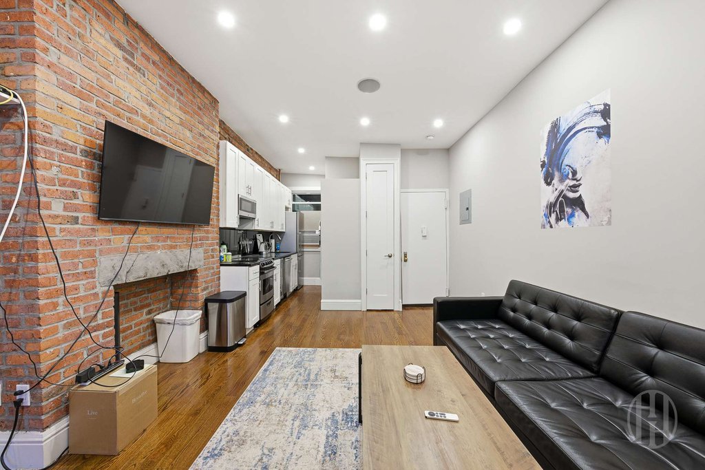 113 Christopher Street, Unit 2A photo 8