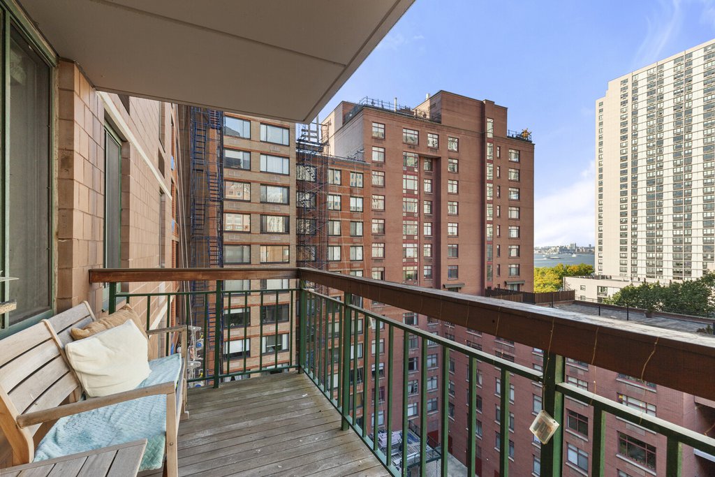 333 Rector Place, Unit 1009 photo 9