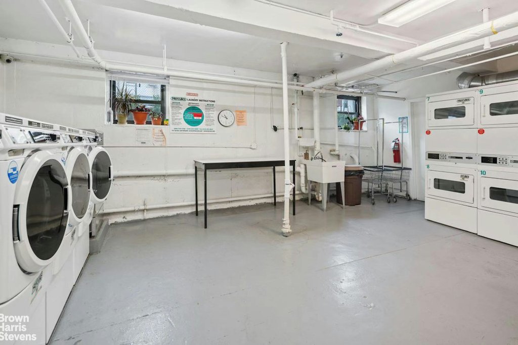 98-120 Queens Boulevard, Unit 3G photo 11