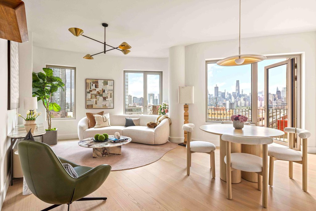 24-01 Queens Plaza North #1402