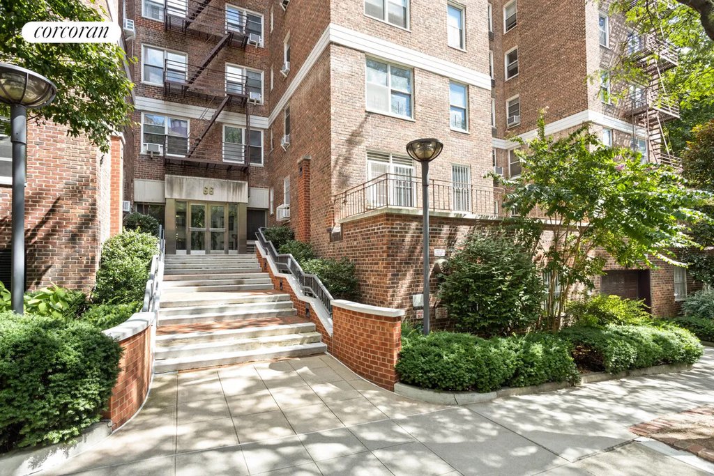 66 Overlook Terrace, Unit 8E photo 14