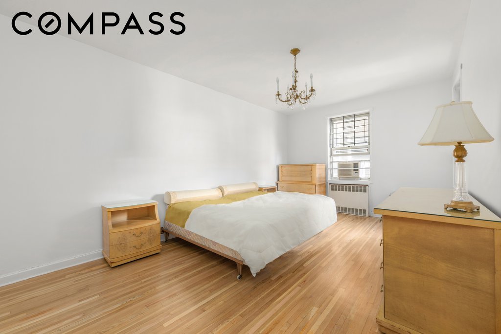 68-61 Yellowstone Boulevard, Unit 518 photo 6