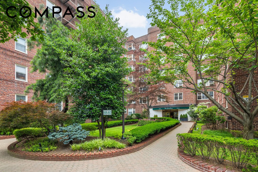 68-61 Yellowstone Boulevard, Unit 518 photo 9
