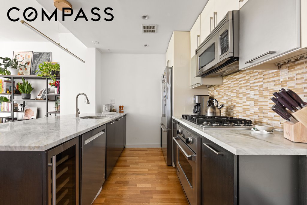 500 Fourth Avenue, Unit 6D photo 16