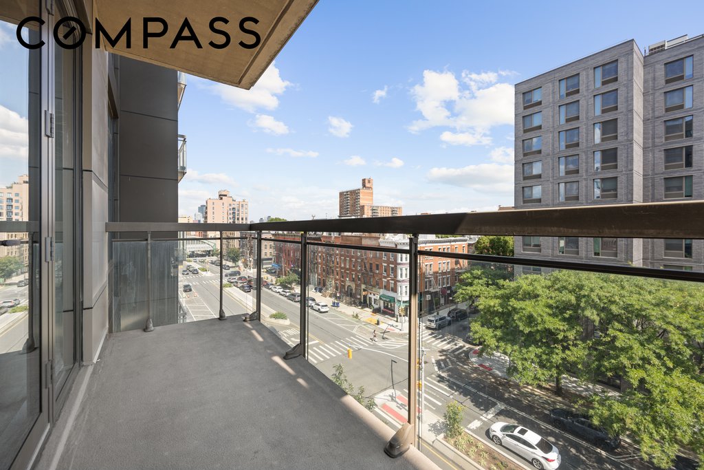 500 Fourth Avenue, Unit 6D photo 18