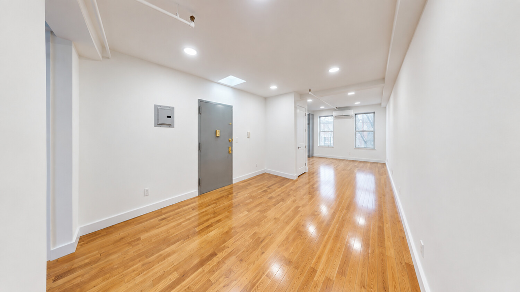364 Macon Street – For Sale photo 2