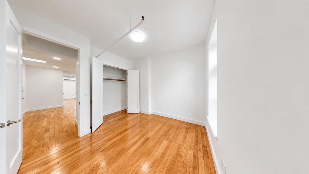 364 Macon Street – For Sale photo 5