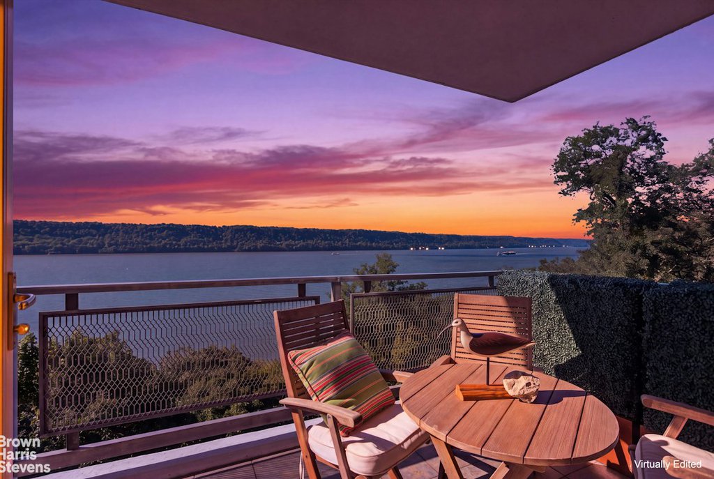 2621 Palisade avenue, Unit 1C