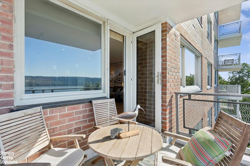 2621 Palisade avenue, Unit 1C photo 3