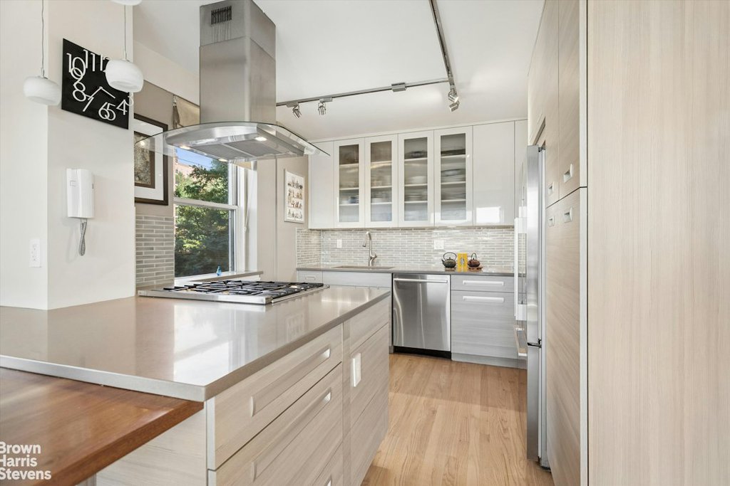 2621 Palisade avenue, Unit 1C photo 7