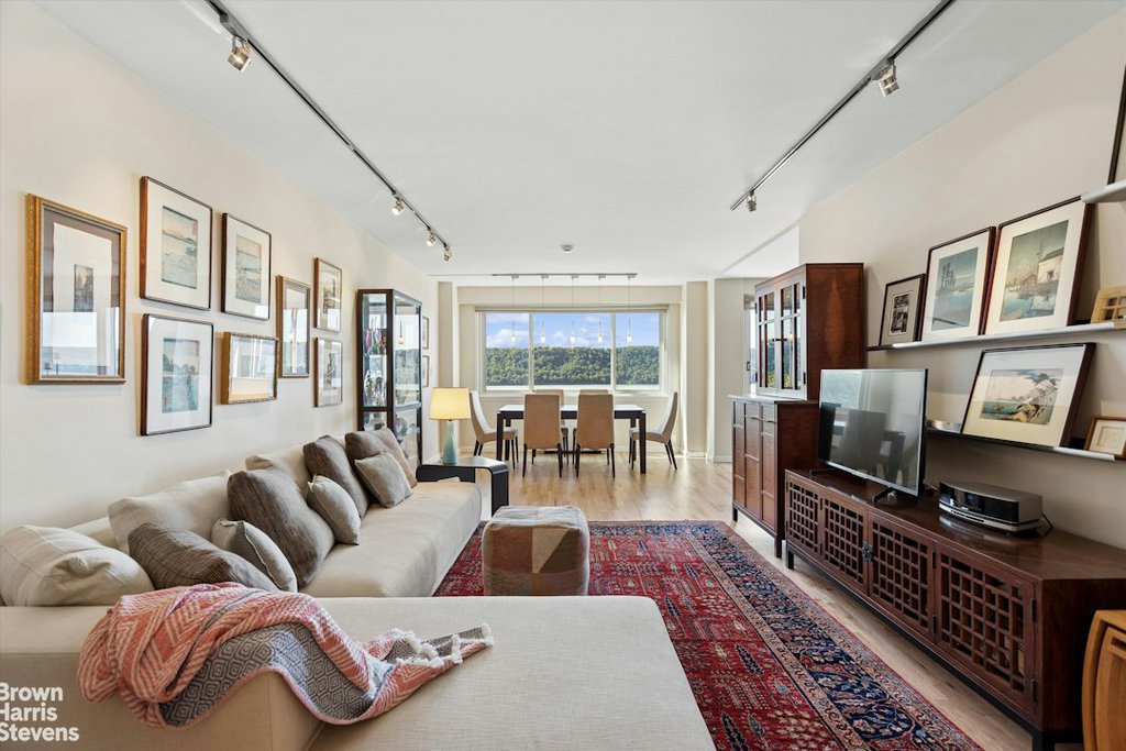 2621 Palisade avenue, Unit 1C photo 11