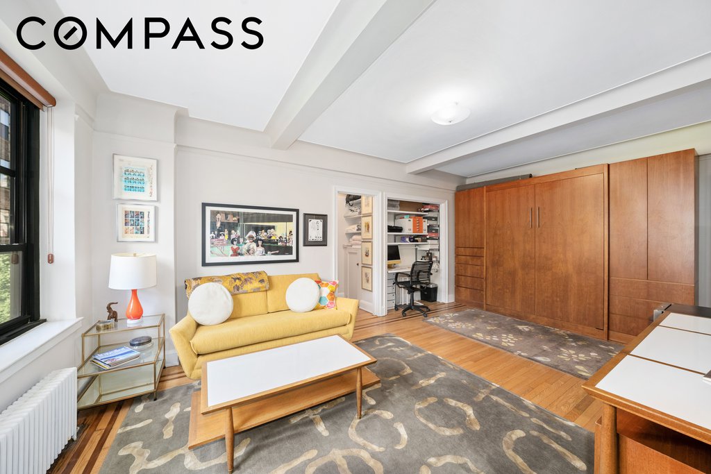 235 East 22nd Street, Unit 7B photo 3