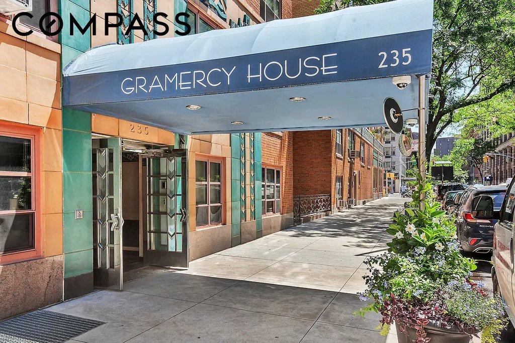 235 East 22nd Street, Unit 7B photo 8
