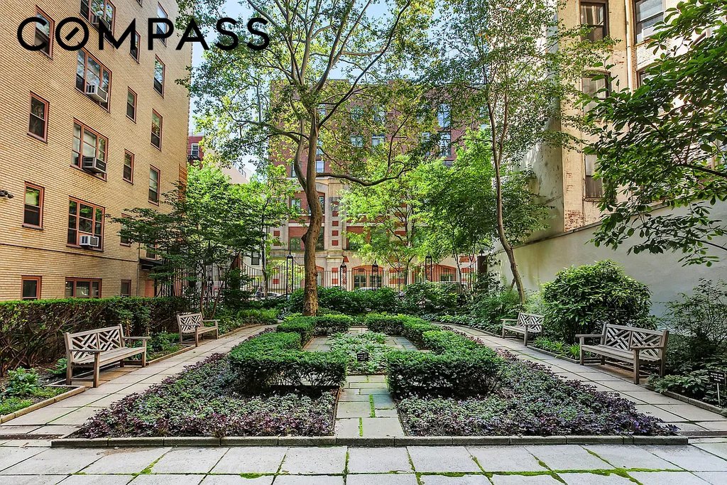 235 East 22nd Street, Unit 7B photo 12