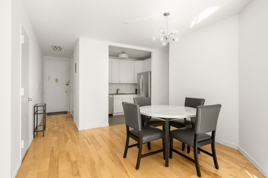 200 East 61st Street, Unit 8A photo 6