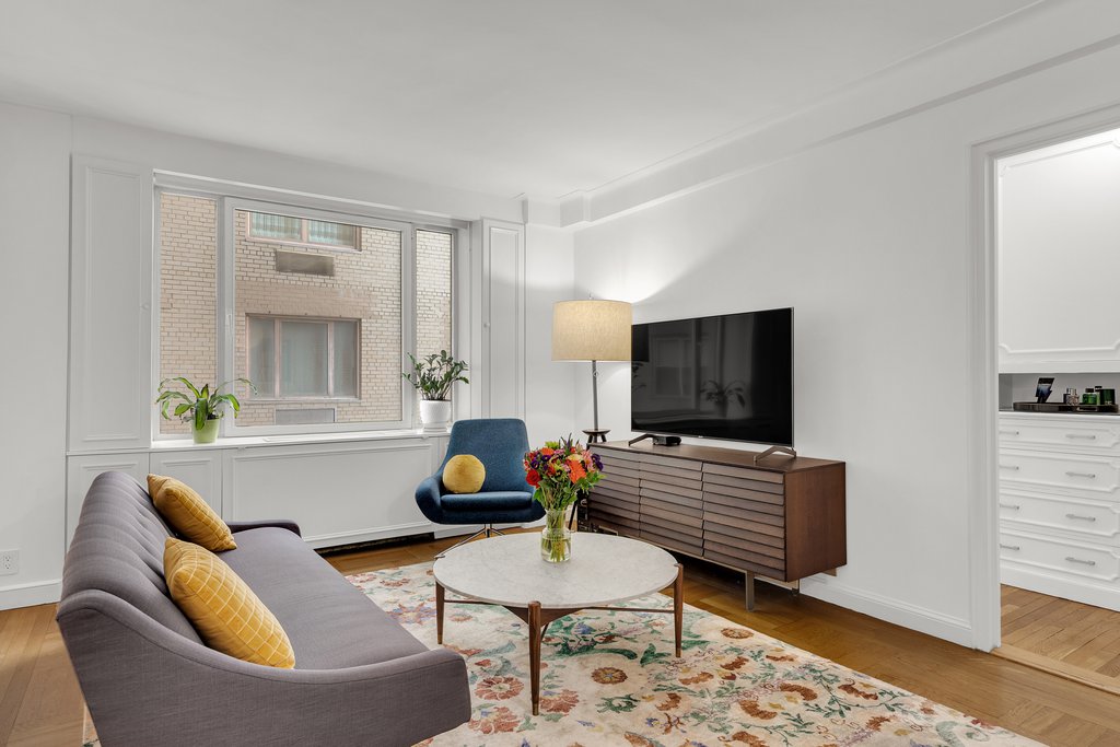930 Fifth Avenue, Unit 9J