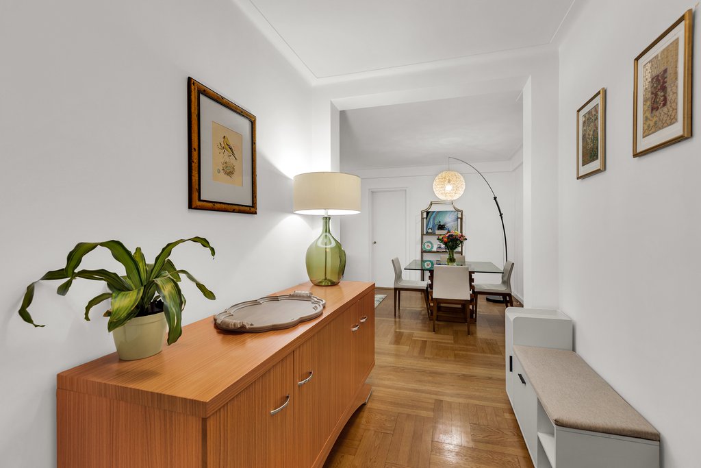 930 Fifth Avenue, Unit 9J photo 6