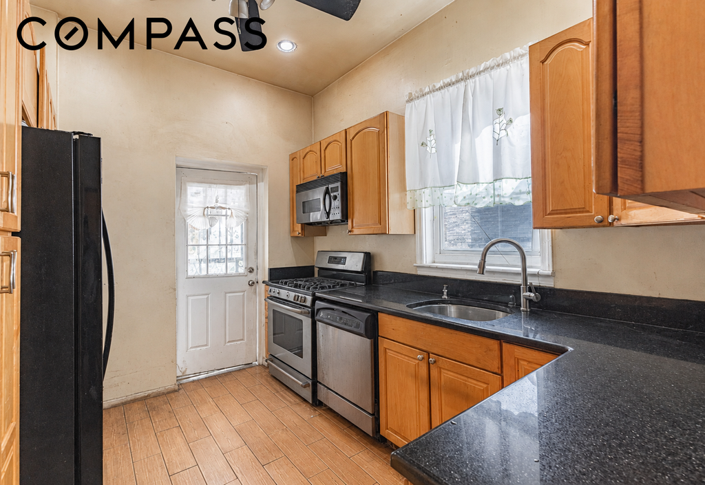 1536 Union Street – For Sale photo 9