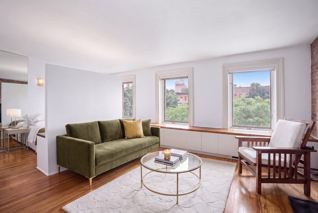 72 Perry Street, Unit 4B