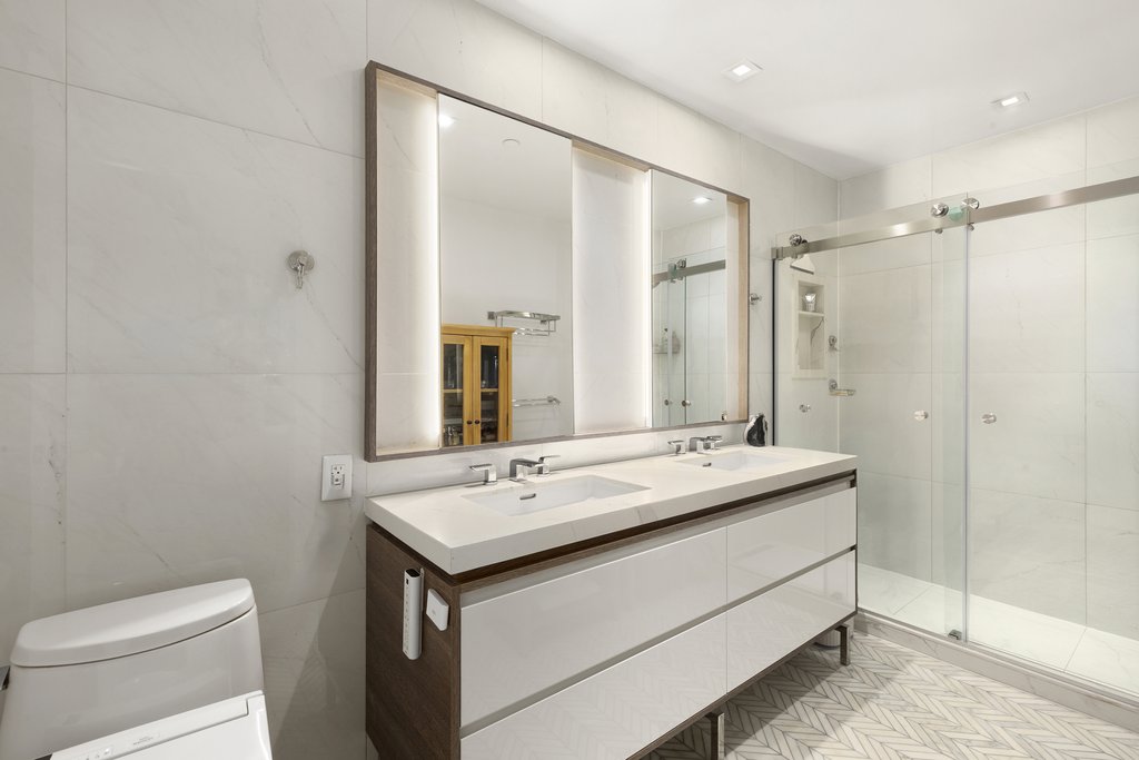 505 West 43rd Street, Unit 1C photo 8