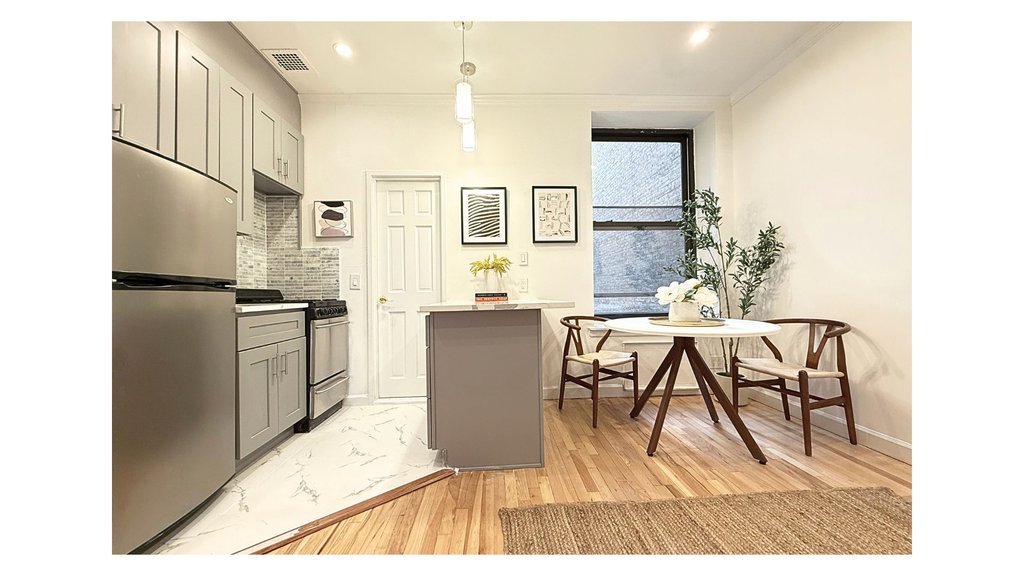 112 West 72nd Street, Unit 6F photo 3
