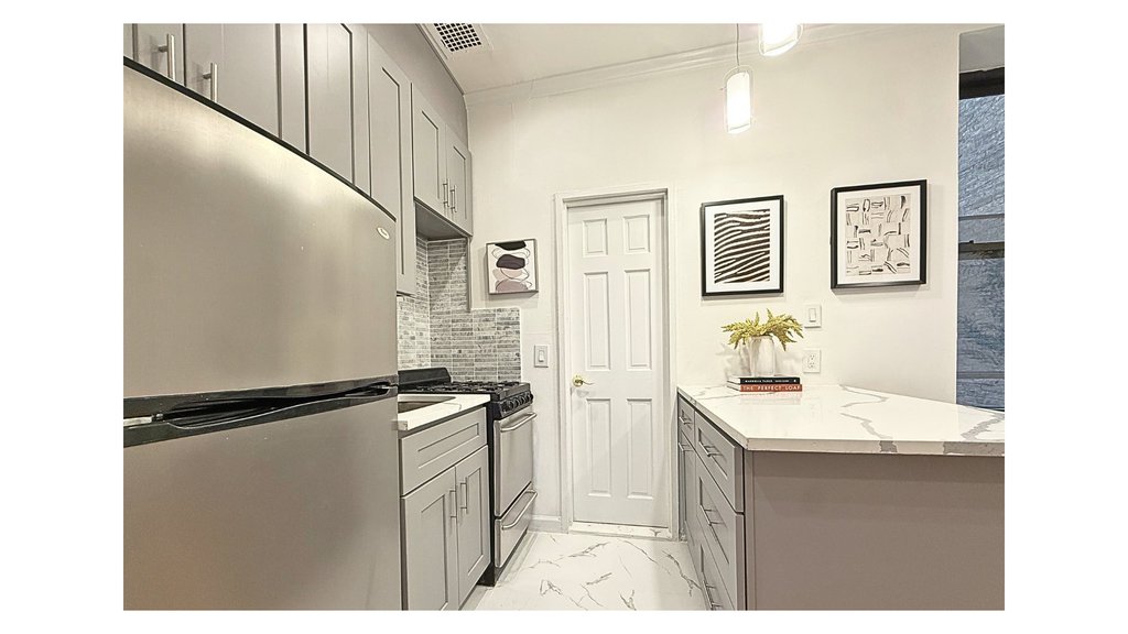 112 West 72nd Street, Unit 6F photo 4