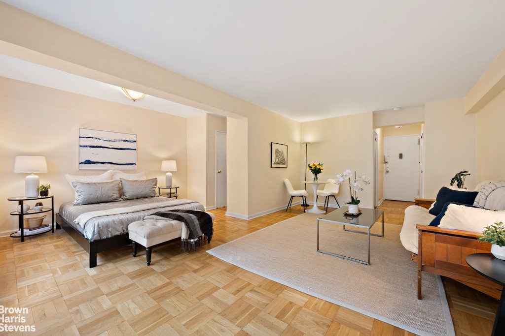 333 East 75th Street, Unit 8C photo 3