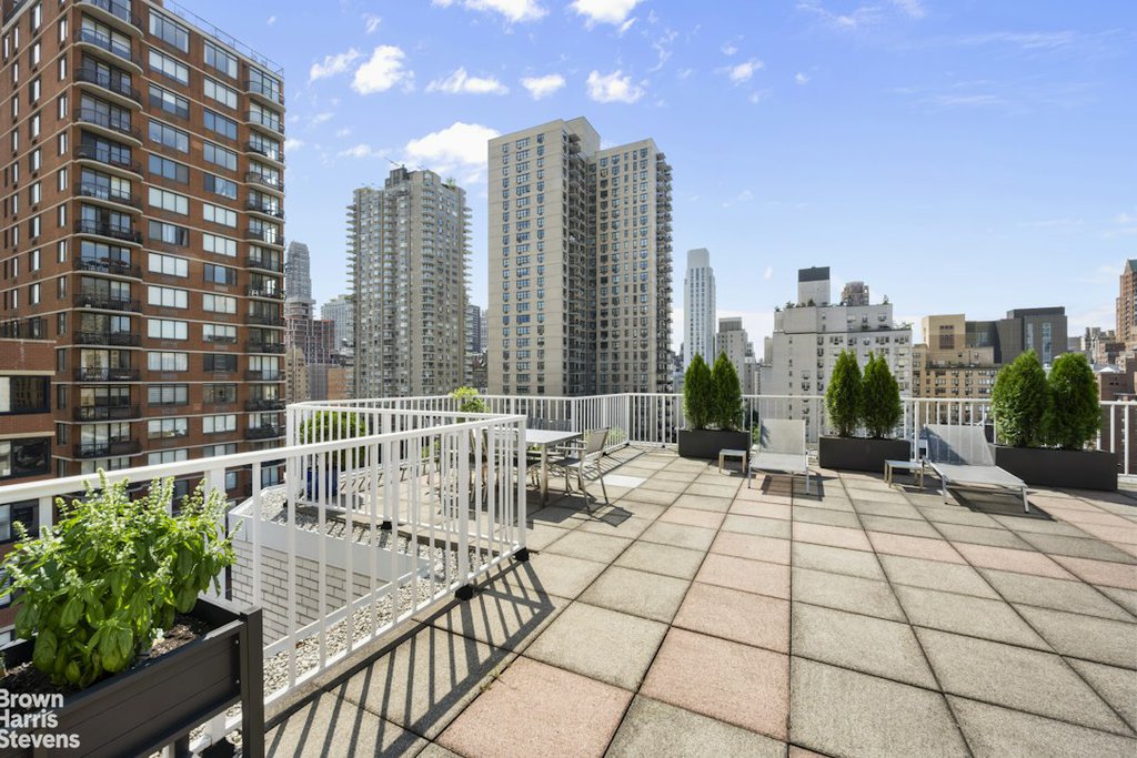 333 East 75th Street, Unit 8C photo 7