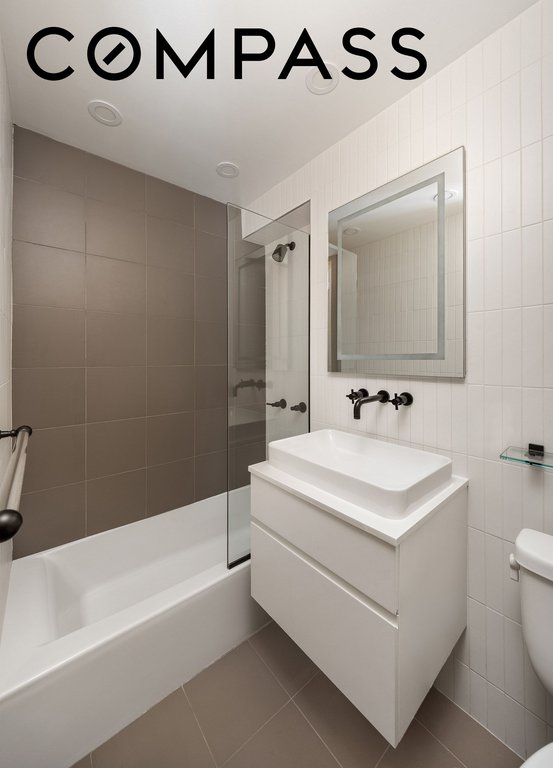 31 Jane Street, Unit 6F photo 8