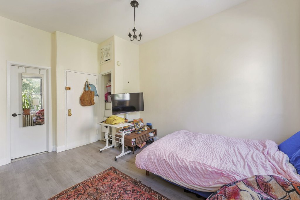 424 East 115th Street, Unit 3A photo 4