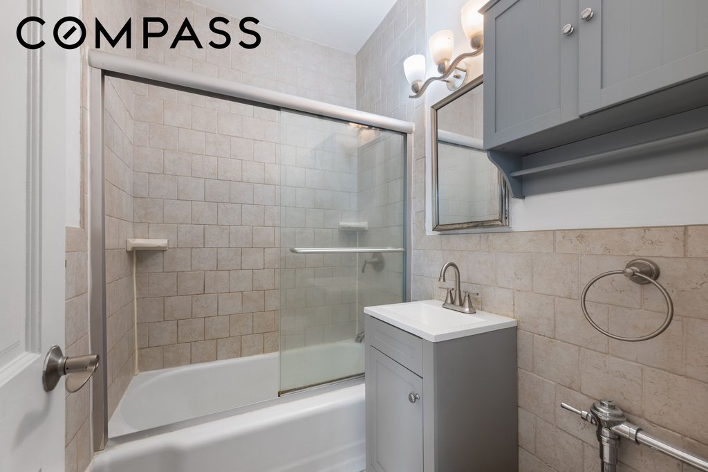 2390 Palisade Avenue, Unit 1G photo 10