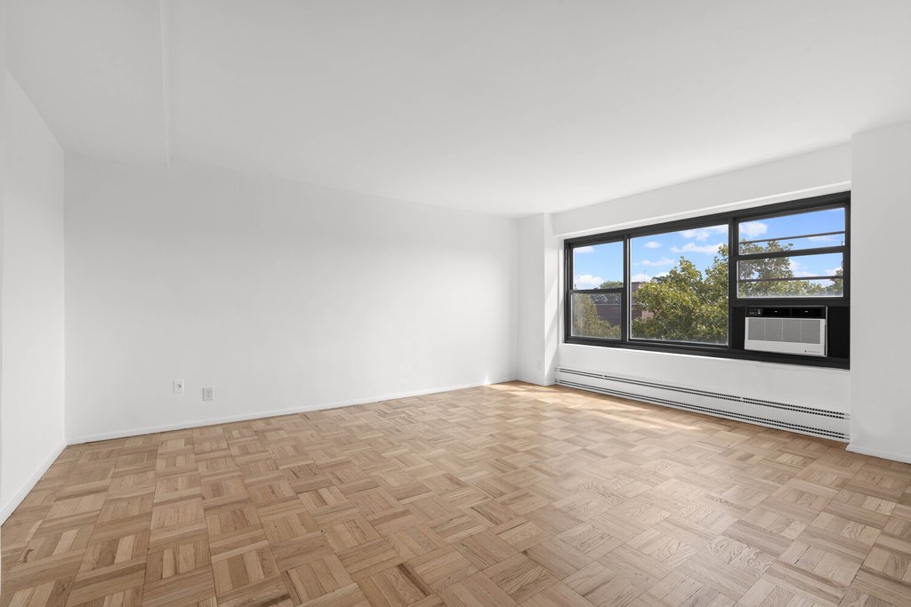 33-52 Crescent Street, Unit 8B photo 10