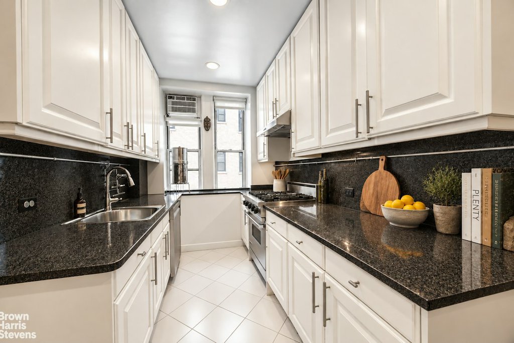 875 Park Avenue, Unit 9A photo 7