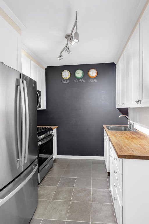 66-72 Saint Nicholas Avenue, Unit 4F photo 3