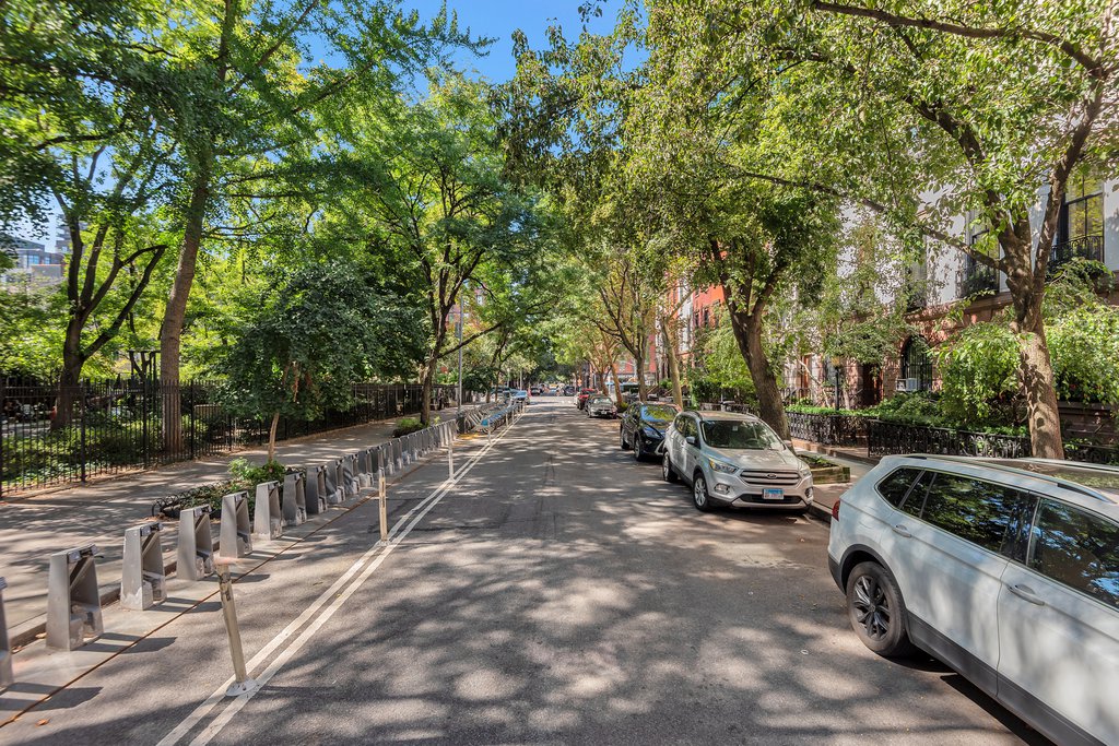 467 West 22nd Street, Unit E photo 18