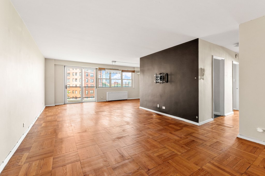 102-10 66th Road, Unit 8D photo 2
