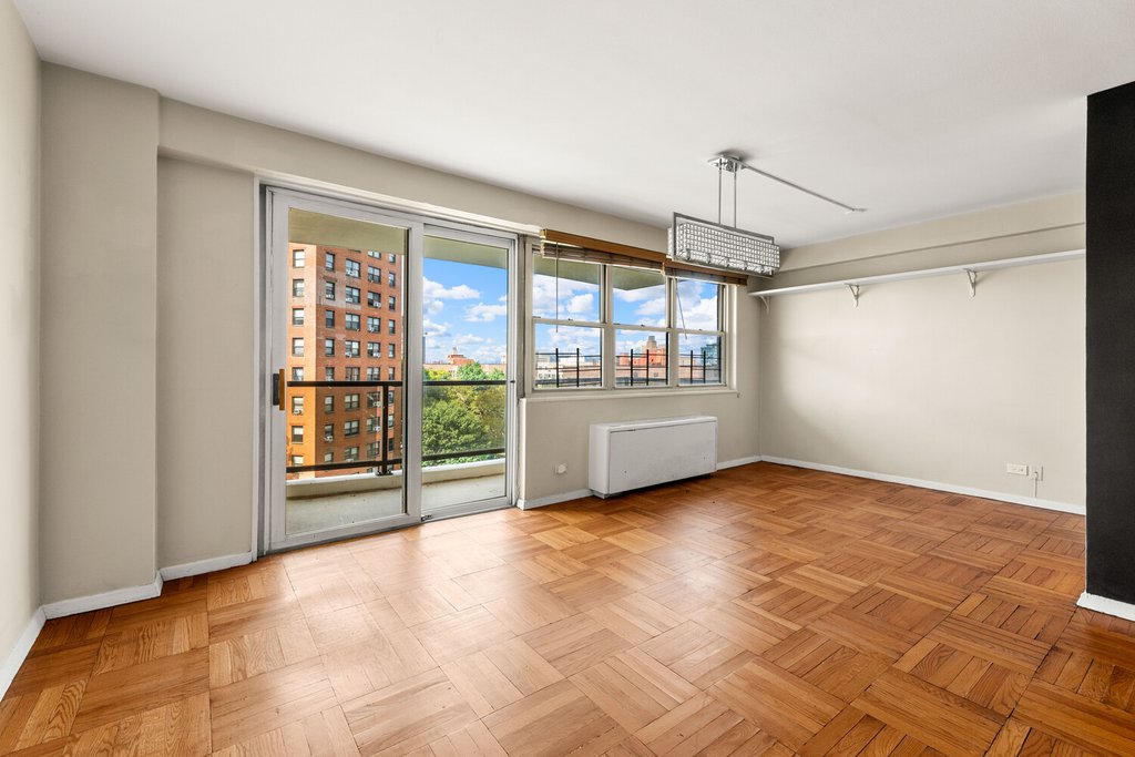 102-10 66th Road, Unit 8D photo 4