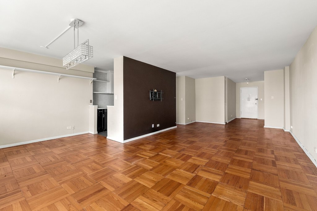 102-10 66th Road, Unit 8D photo 6