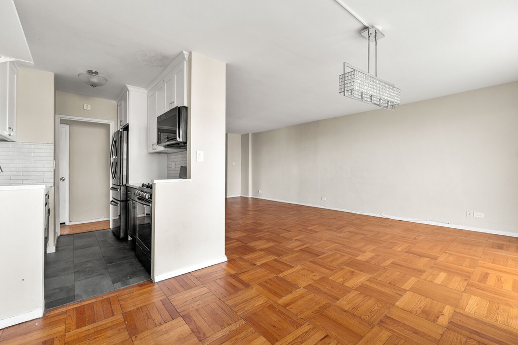 102-10 66th Road, Unit 8D photo 7