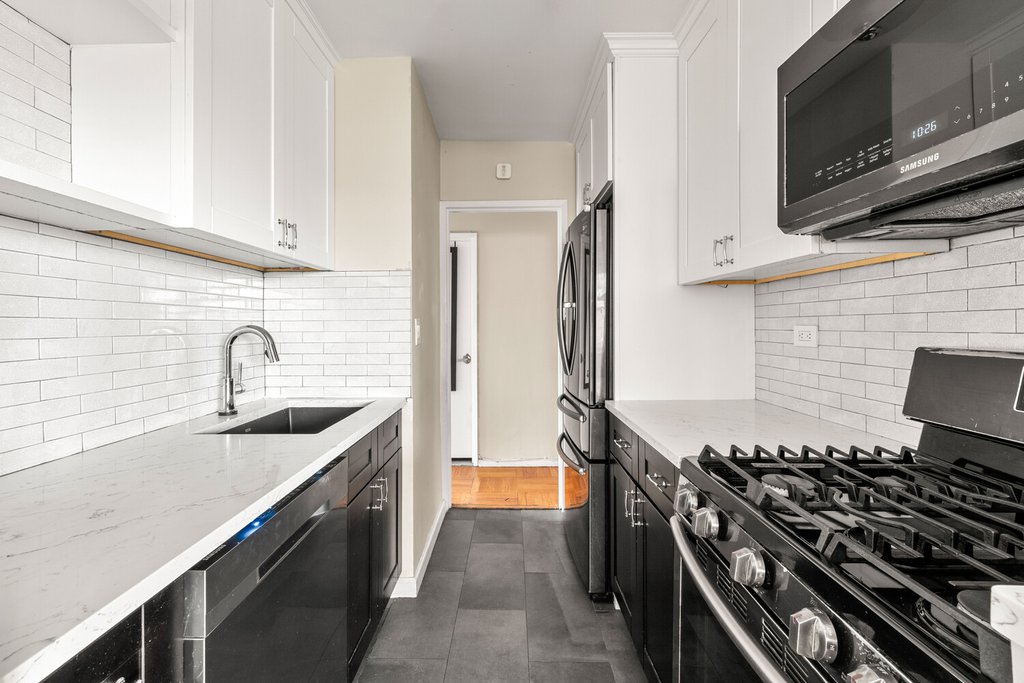 102-10 66th Road, Unit 8D photo 9
